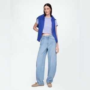 NWT! GAP Light Indigo High Rise UltraSoft Barrel Jeans - Size 29/8 🩷 #740009